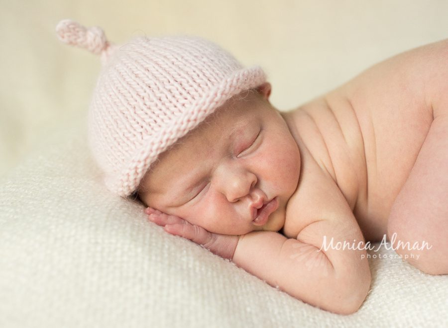 In-Home-Newborn-Photography-Session-Close-Up17