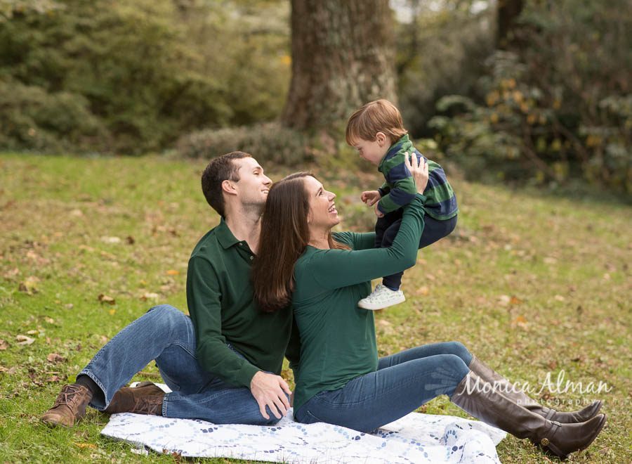 Two-year-old-session-playing-with-parents-photo
