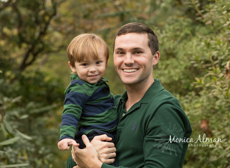 Two-year-old-session-smilng-with-dad