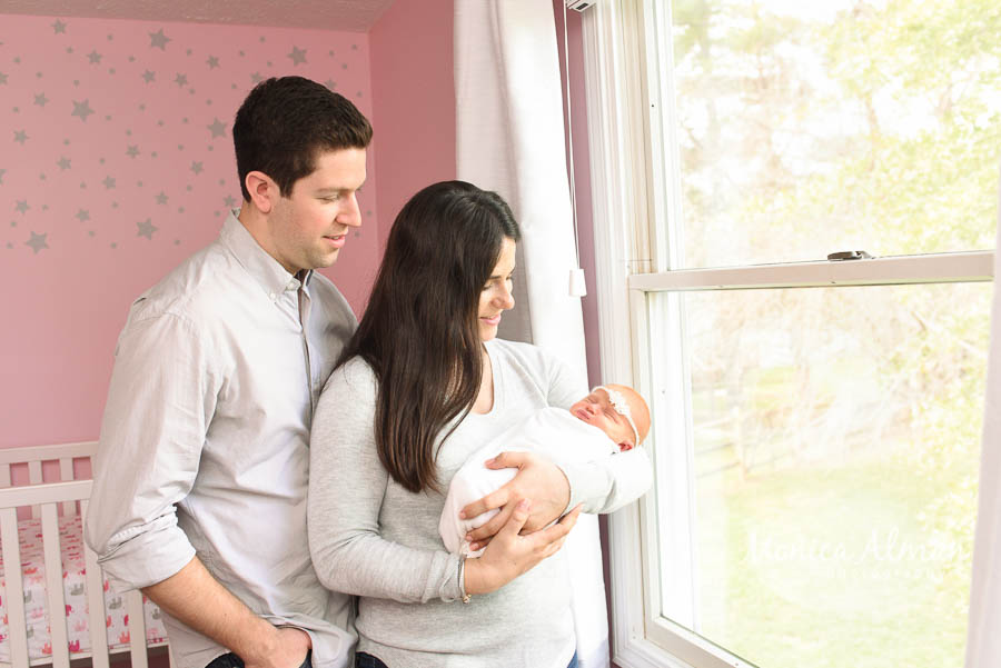 It's-a-girl-parents-natural-light-photo