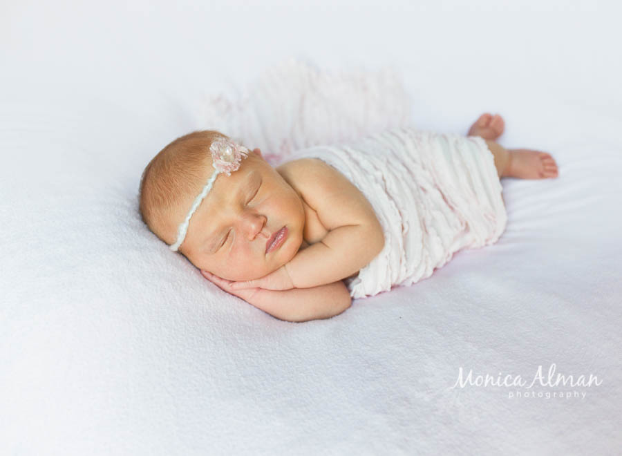 It's-a-girl-sleeping-professional-photo