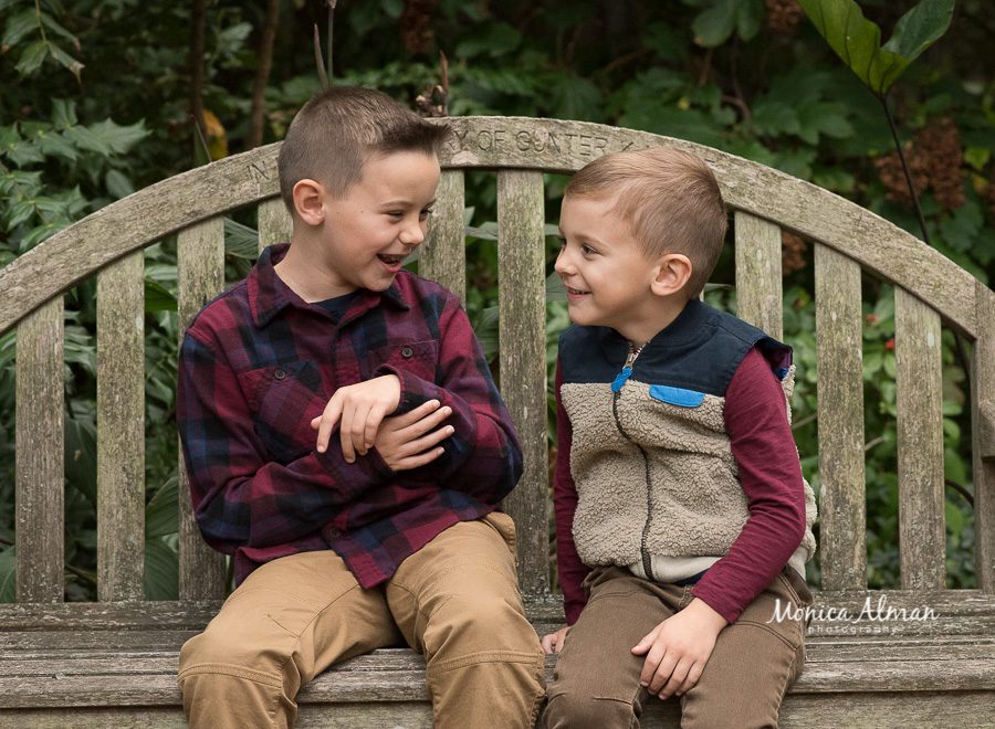 outdoor family session children playing photo