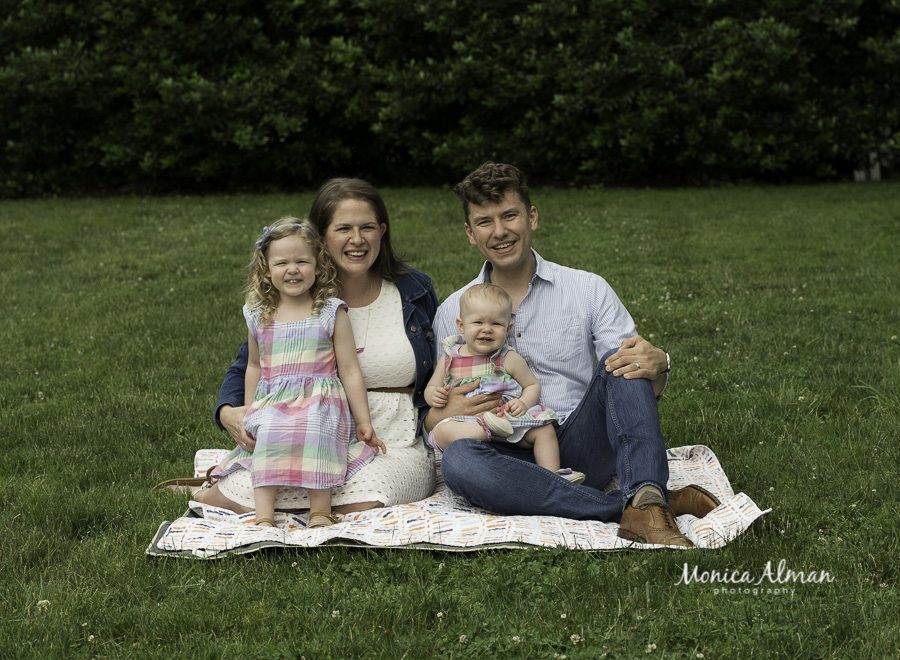 outdoor cake smash family portrait